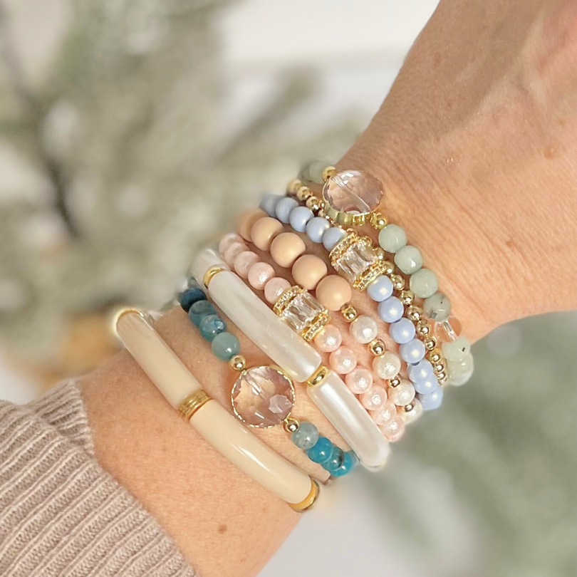 GLASS BEAD RING W/NEUTRAL MIX GLASS BEAD RING W/NEUTRAL MIX